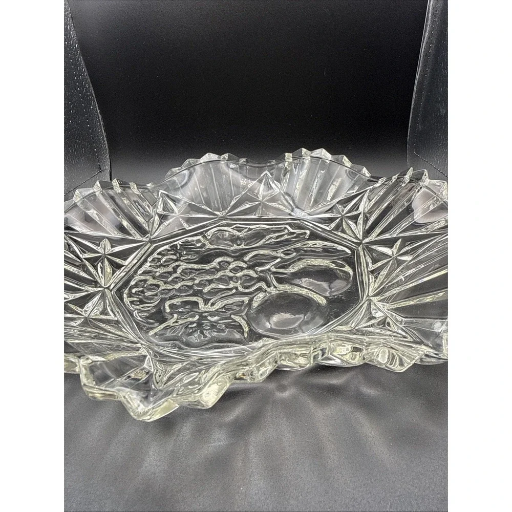 Vintage Federal Glass Pioneer Pattern Bowl Embossed Fruit Center Sawtooth Rim